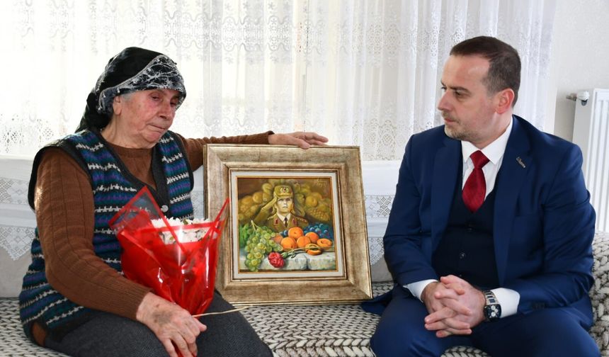 Karademir’den Şehit Annesine Kadınlar Günü Ziyareti