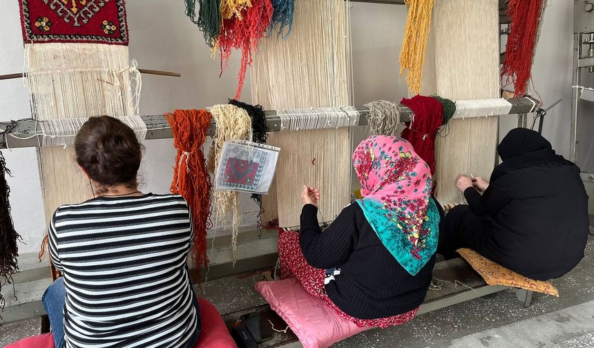 İlmek İlmek Umut: Akçadağ Halısı Dünyaya Açılıyor