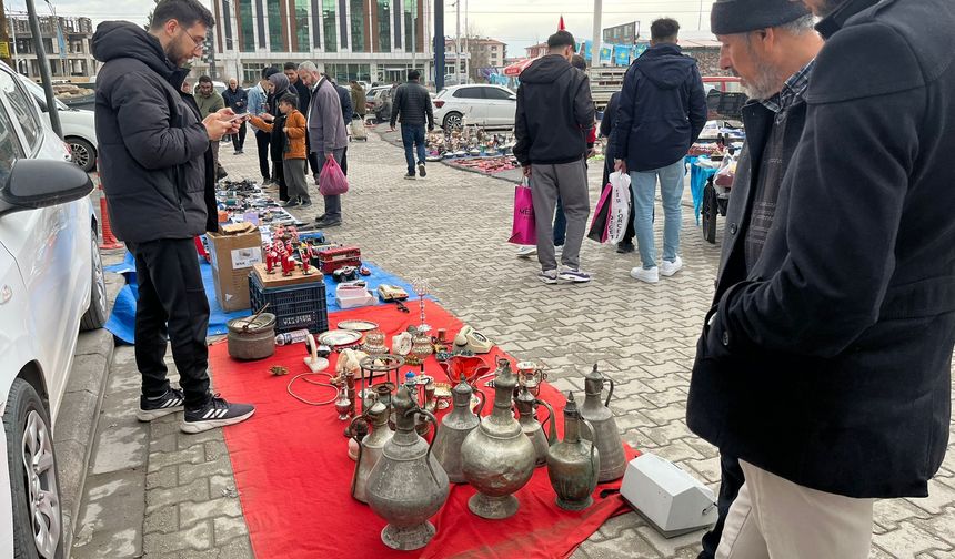Antika, Oyuncak, Plak… Malatya’da Her Şey Bu Pazarda!