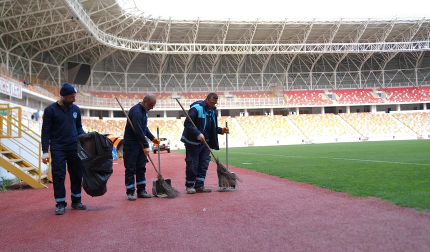 Kritik Maç Öncesi Stadyumda Hummalı Çalışma!