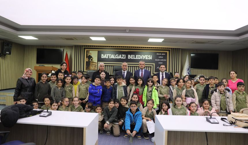 Battalgazi’de "Geleceğin Yöneticileri" Belediye İşleyişini Yerinde Öğrendi!