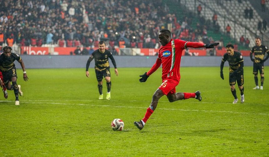 Amedspor Şov Yaptı! Diagne Golleriyle Rekora Göz Kırptı