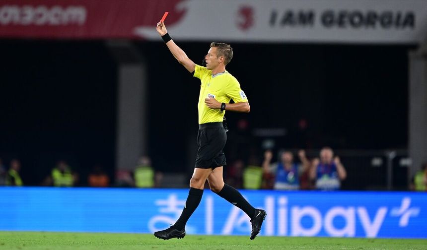 Dünya Kupası'nda görev yapacak hakemler belli oldu