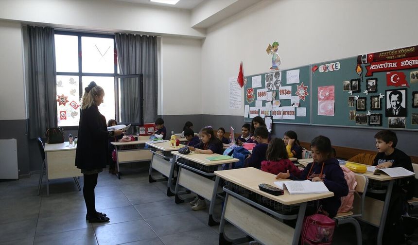 MEB’den 81 İle ‘Maarifin Kalbinde Çocuk’ Yazısı