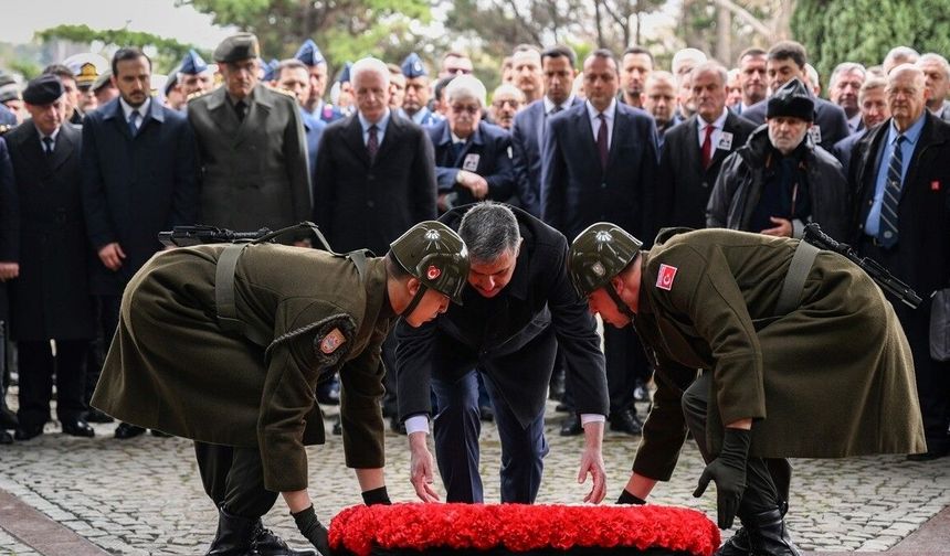 Turgut Özal Ölümünün 33. Yılında Anıldı! Devlet Protokolü Topkapı’da Buluştu