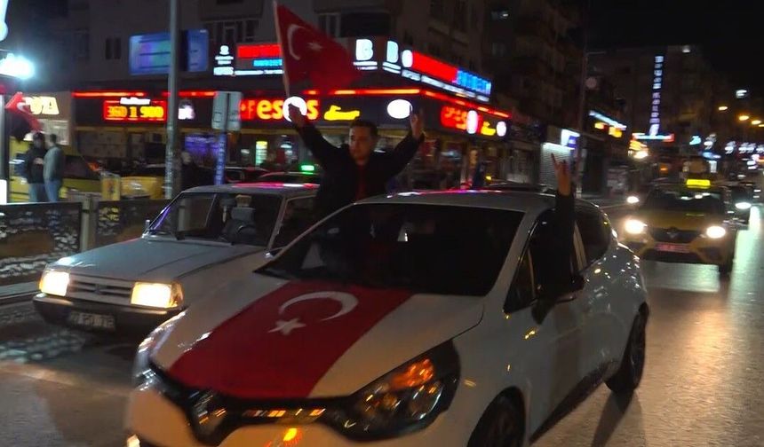 Türkiye'nin Dünya Kupası'na katılması Gaziantep'te coşkuyla kutlandı