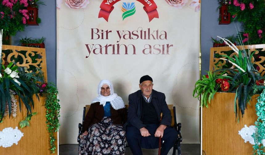 “Bir Yastıkta Yarım Asır” Programında uzun Yıllar Evli Olan Çiftler Bir Araya Geldi