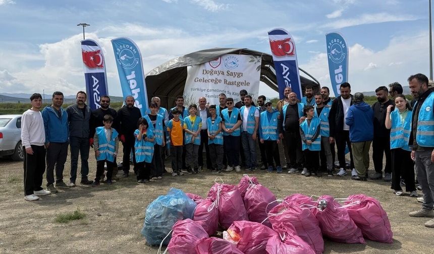 Kale’de Kıyılar İçin Örnek Hareket: Atıklar Toplandı, Farkındalık Oluşturuldu
