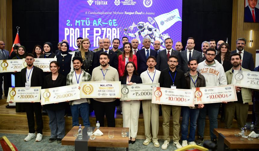 Malatya’da Bilim Şöleni: 192 Proje Sahneye Çıktı, Ödüller Sahiplerini Buldu