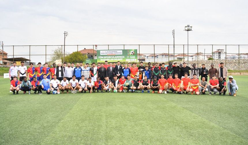 Yeşilyurt’ta Mini Dünya Kupası Başladı: 18 Ülkeden 180 Öğrenci Sahada