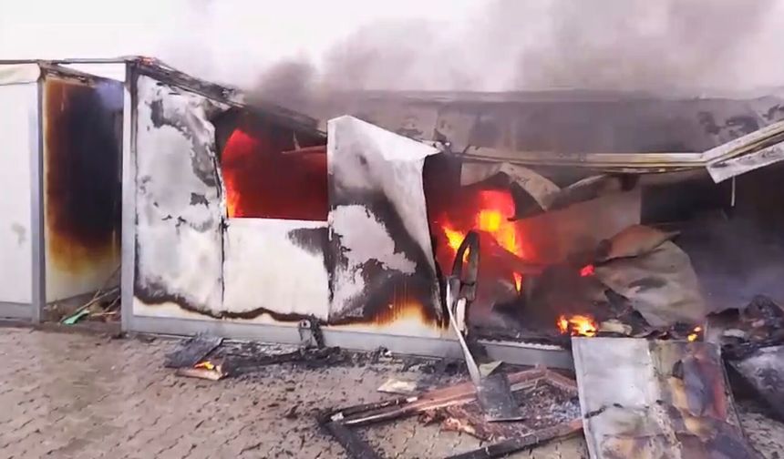 Malatya'da Konteyner Kentte Çıkan Yangın  Paniğe Yol Açtı!