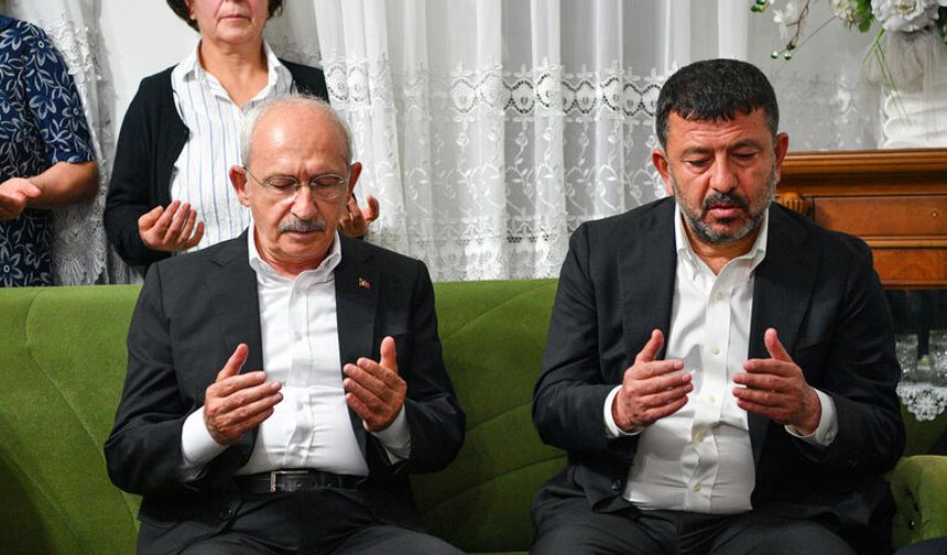 CHP Karıştı! Kılıçdaroğlu'ndan Özgür Özel'e 'Veli Ağbaba' Şartı!