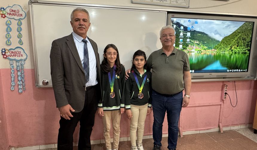 8 ve 10 Yaşındaki Malatyalı Öğrencilerden Dünya Çapında Matematik Başarısı: O Ülkede Final Sahnesine Çıkacaklar