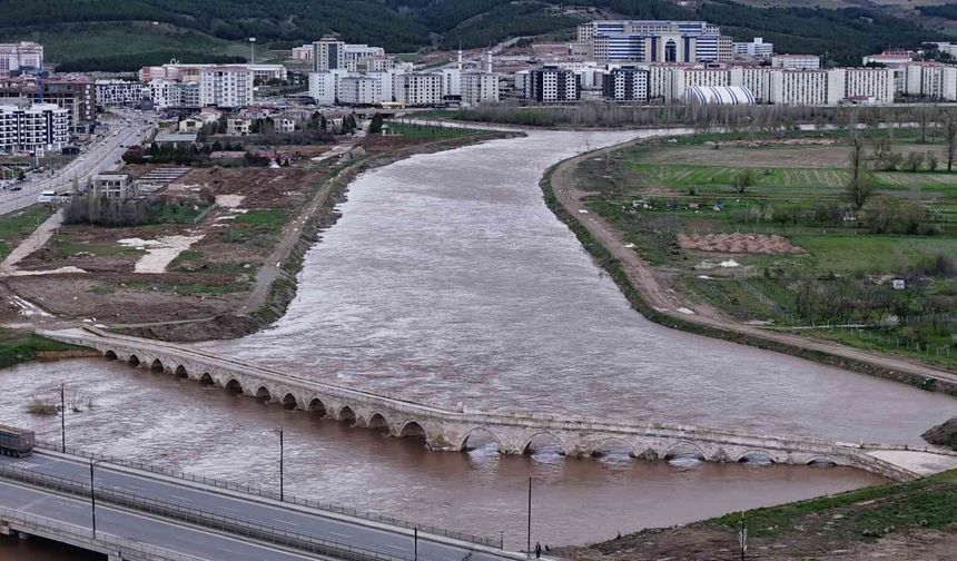 Kızılırmak Yeniden Coştu: Kuruyan Nehir Bir Yılda Hayata Döndü