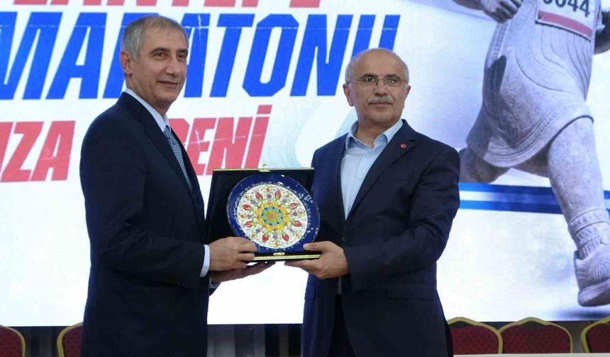 Malatya’da Spora Vefa Gecesi! Arslantepe Yarı Maratonu İçin İmzalar Atıldı