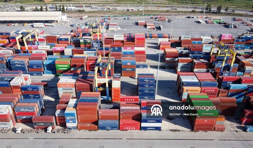 Bakanlık son verileri paylaştı: Türkiye'de 40 ilin ihracatı uçuşa geçti, 21 şehir milyar doları devirdi!