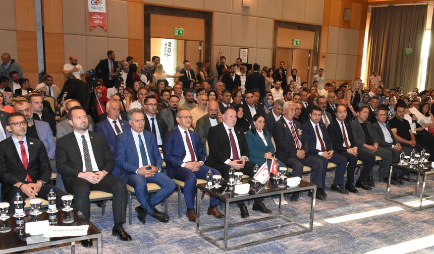 Malatya'daki Konferansta Çarpıcı İddia: "Durmadan Silahlanıyorlar ve Köy Satın Alıyorlar"