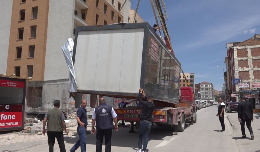 Malatya'da Tarihi Tahliye! Tüm Konteynerler Sökülüyor