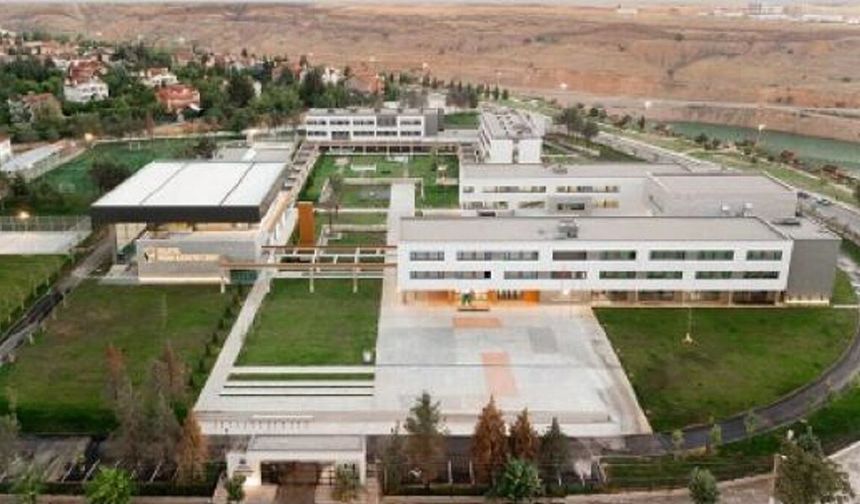 Türkiye'nin En Başarılı Liseleri Açıklandı! Malatya'daki O Lise İlk 3'e Girmeyi Başardı
