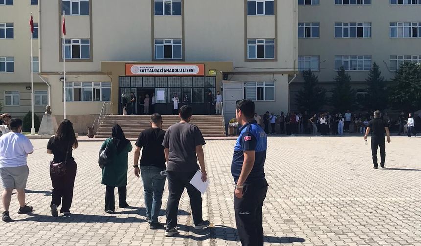 Battalgazi'de YKS seferberliği: Yanlış okula giden adayı zabıta yetiştirdi!