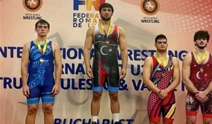 Malatyalı Güreşçiler O Ülkede Çifte Altın ve Avrupa Bileti Aldı!