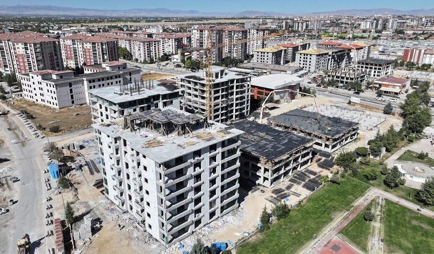 Yeşilyurt'ta Binlerce Konut İçin Süreç Tamamlandı! İşte Açıklanan Son Rakamlar