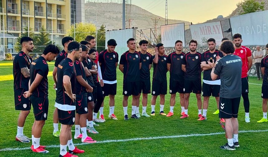 Yeşilyurtspor'da Yeni Sezon Heyecanı Başladı! İlk Antrenmanda Dikkat Çeken Detay