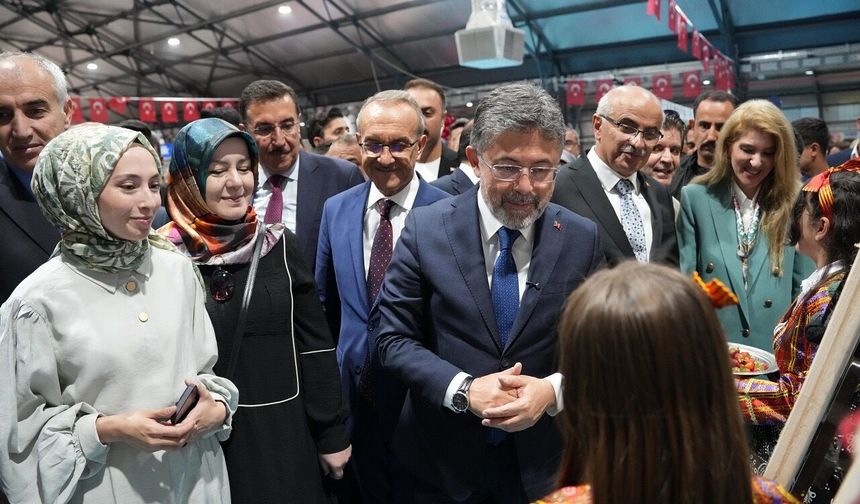Bir Kişinin 34 Günde Yaptığını 1 Günde Yapıyor! Kayısıda Yeni Dönem..