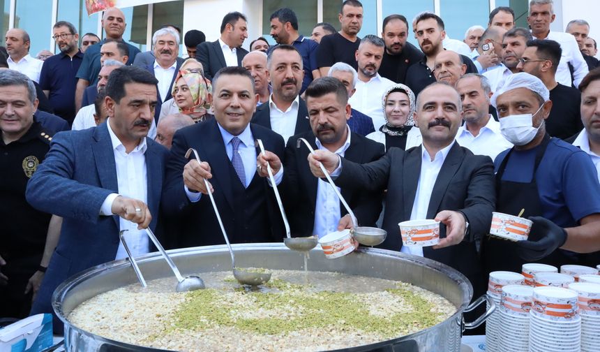 Malatya TSO'nun Geleneksel Aşure Buluşmasında Dikkat Çeken Çağrı: "Malatya Göç Vermemeli!"