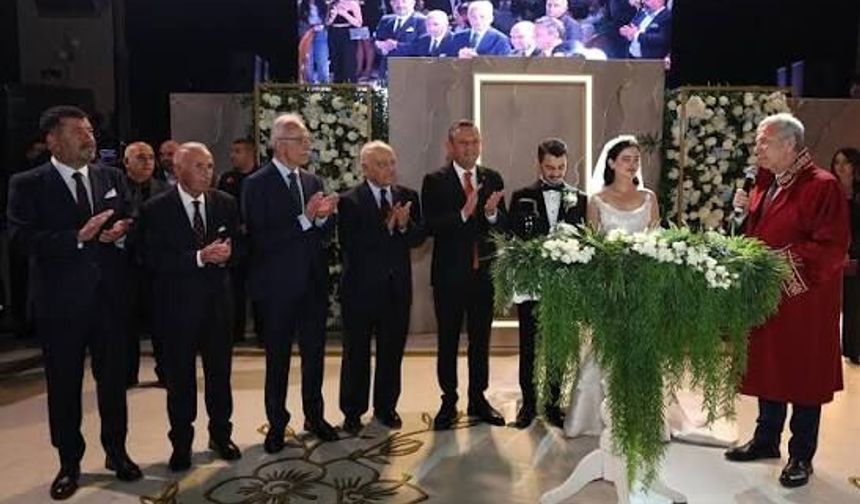 Malatyalı Belediye Başkanı havalimanında gözaltına alındı