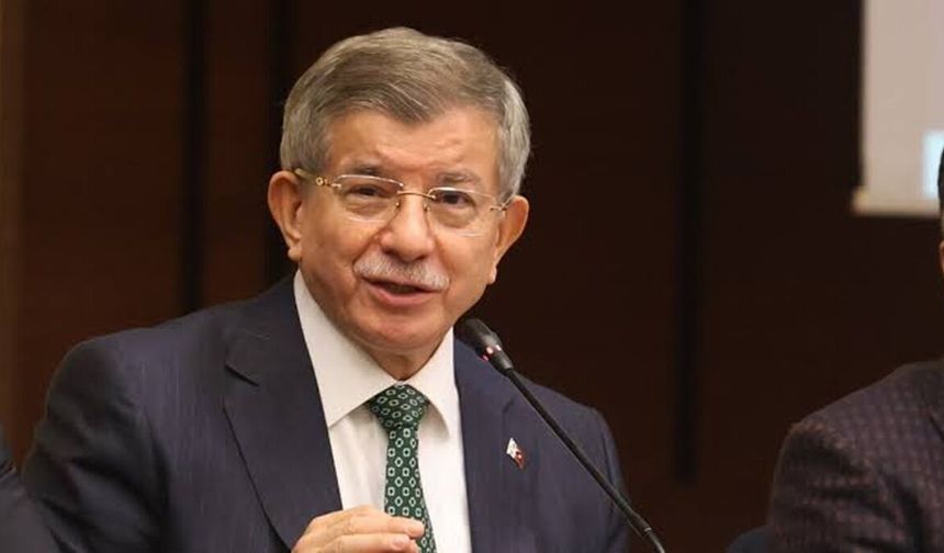 Ahmet Davutoğlu Açıkladı: Gelecek Partisi Siyasi Faaliyetlerini Sonlandırıyor