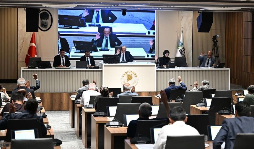 Yeşilyurt Meclisi'nden Karar Çıktı! Hibe Araçlar ve GES Projesi Onaylandı