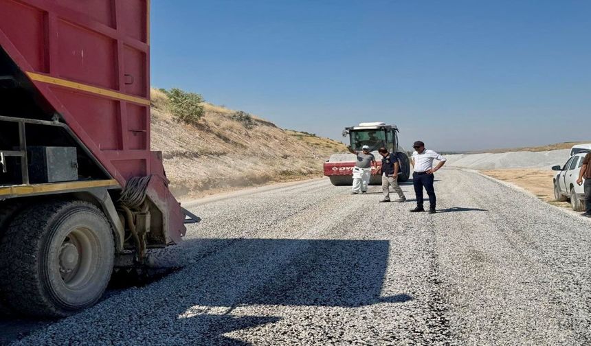 O İlçe Genelinde Yol Yenileme Çalışmaları Hızlandı