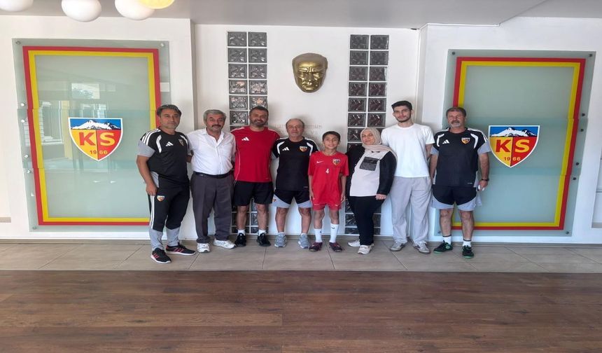 Kayseri’de Altyapıdan Çıkan Genç Yetenek Dikkat Çekti!