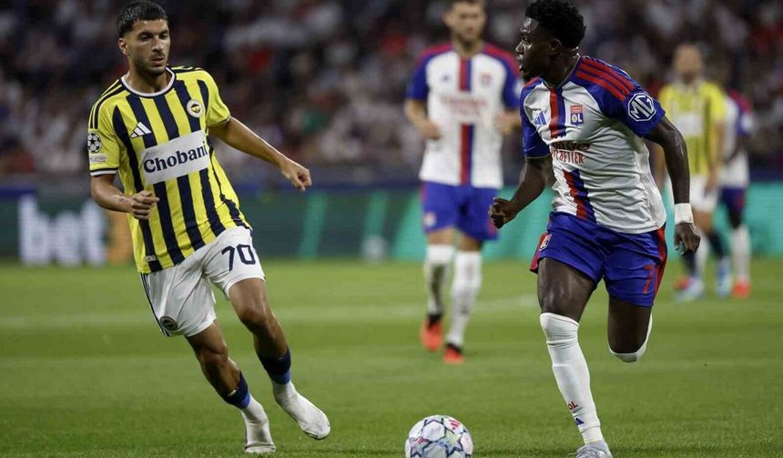 Fenerbahçe Lyon'u İlk Yarıda Devirdi! Sarı-Lacivertlilerden Fransa'da 2 Gollü Şov