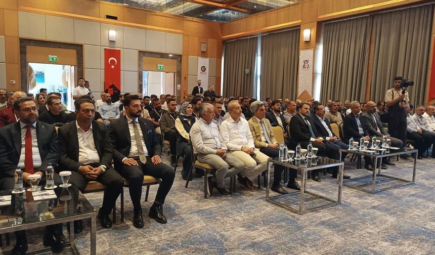 Malatya’da Öz Sağlık-İş Sendikası 2. Genel Kurulunda Dikkat Çeken Mesaj: ‘İşçinin Umudu Olacağız!"