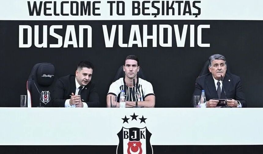 Beşiktaş'ta Dusan Vlahovic İçin Görkemli İmza Töreni: 20 Bin Taraftar Tribünleri Doldurdu!