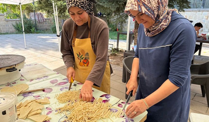 Un, Su ve Tuz Birleşti! Darende’de Kışın Vazgeçilmez Lezzetleri İşte Böyle Hazırlanıyor