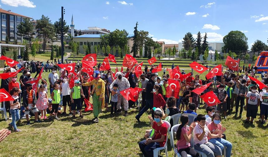 Malatya’da Çocuklara İklim Mesajı: “İklim Ağacı”na Dilek ve Önerilerini Yazdılar!