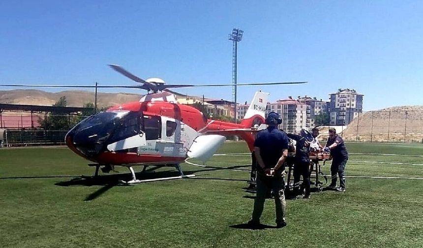 Darende’de Kalp Krizi Geçiren 55 Yaşındaki Hasta Hava Ambulansıyla Sevk Edildi