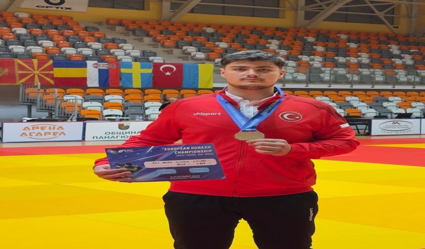 Elazığlı Milli Sporcudan Avrupa’da Büyük Başarı! Madalya Geldi