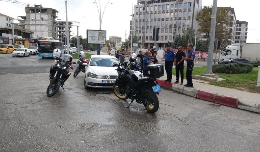 Malatya’da Öğretmene Ölüm Tehdidi İddiası Polisi Alarma Geçirdi! 46 Plakalı Araçlar Tek Tek Durduruldu