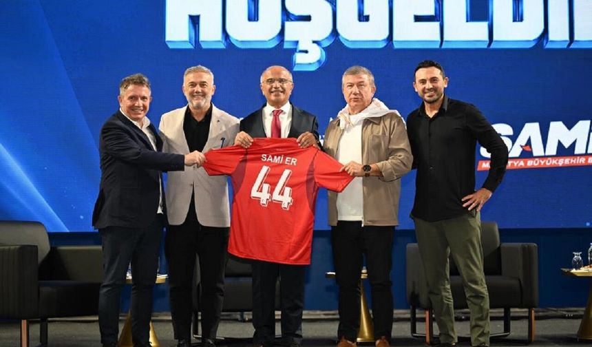 Malatya’da 4 Milyar TL’lik Dev Hamle! Futbolun Efsaneleri Tesisleri Görünce Hayran Kaldı