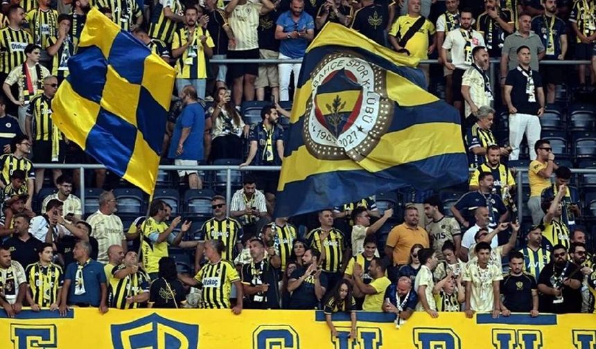Derbide Acı Olay! Fenerbahçe Tribününde Taraftar Hayatını Kaybetti