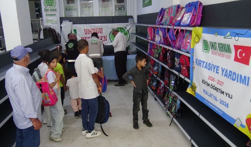 Malatya’da 100 Öğrencinin Yüzünü Güldürecek Destek! Kırtasiye Çantaları Hazırlandı