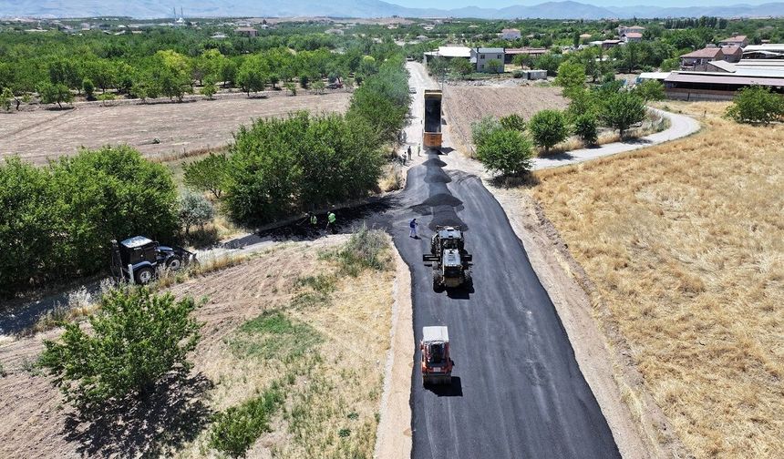 Yeşilyurt’ta Ulaşım İçin Dev Hamle! 2,5 Yılda 650 Kilometre Yol Yapıldı