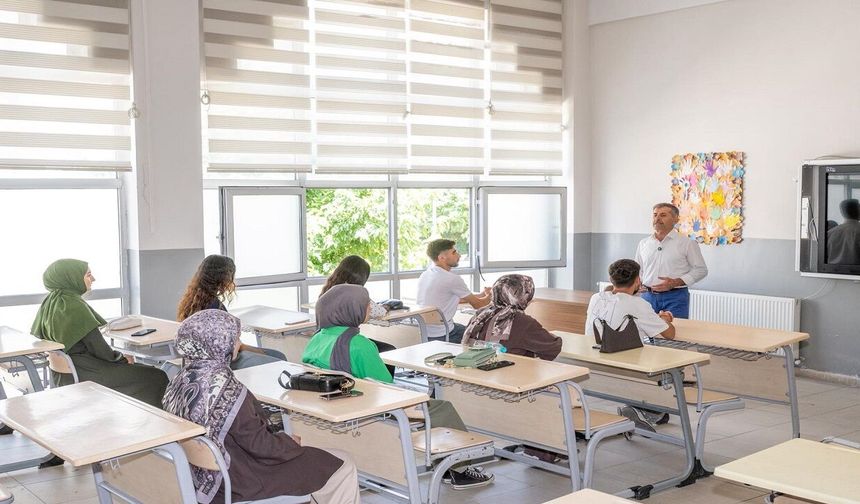 YKS Sonuçları Açıklandı! Malatya Büyükşehir’in Ücretsiz Kurslarından 100 Öğrenci Hedefine Ulaştı