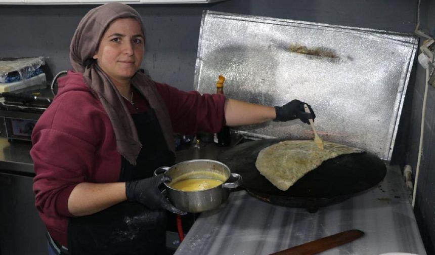 Kanser Tedavisi Gören Çocuğu İçin de Mücadele Ediyor! 4 Evladına Hem Anne Hem Baba Oldu