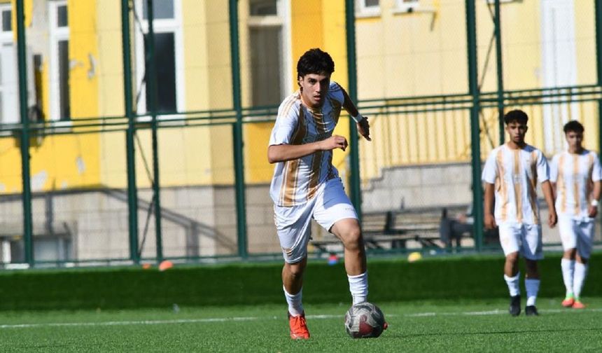 Kayserispor’un 16 Yaşındaki Yıldızı Fırtına Gibi Başladı! 4 Maçta 10 Gole İmza Attı