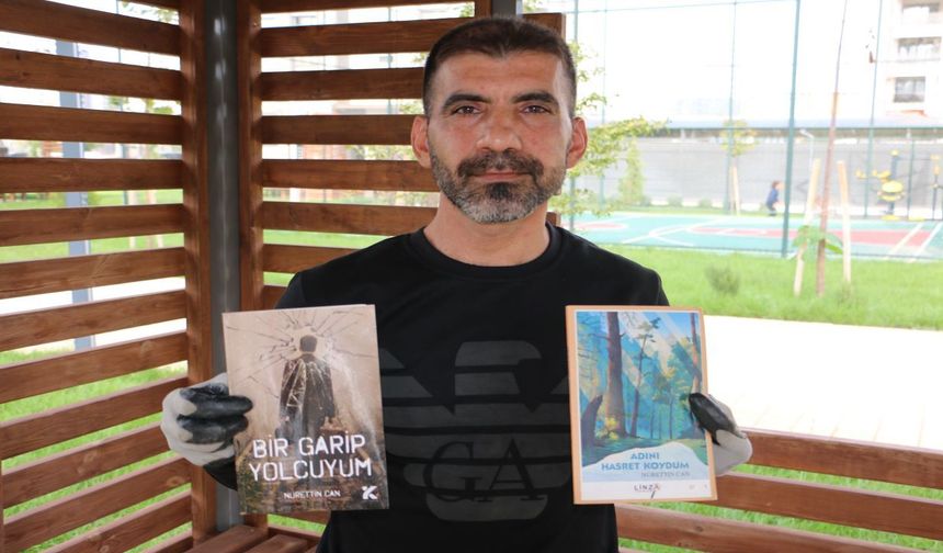Gündüz Apartman Temizliyor, Akşam Şiir Yazıyor! İki Kitap Çıkardı